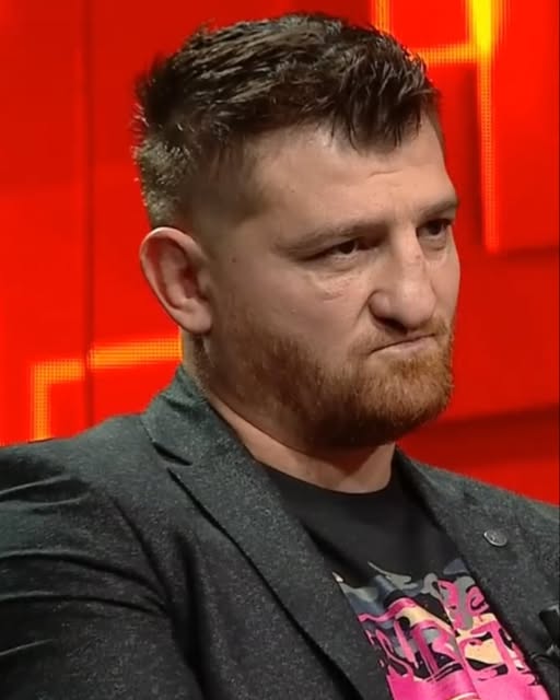 Cătălin Moroșanu îi transmite un mesaj lui Dorian Popa, la șapte ani de la conflictul care i-a despărțit. Ce propunere i-a făcut luptătorul…Vezi in comentarii