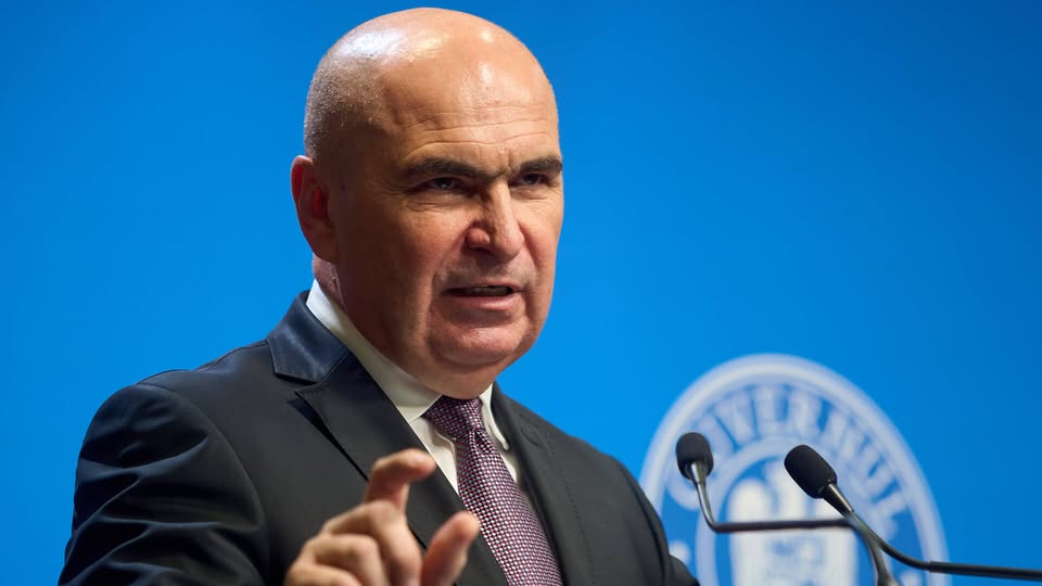 Ilie Bolojan cere ca elevii să… Vezi mai mult