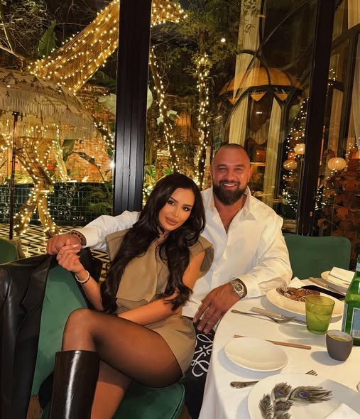 Cum și-a surprins Alex Bodi iubita de Ziua Îndrăgostiților. Anca a făcut totul public!