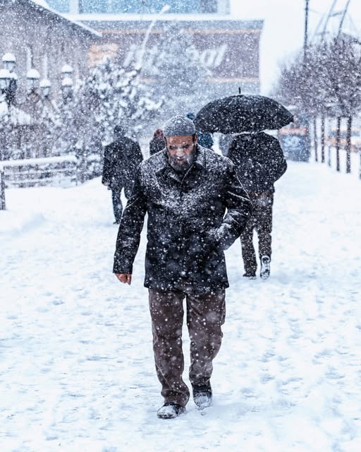 Alertă meteo prelungită! Codul portocaliu de ninsori continuă și aduce un nou val de zăpadă…Vezi in comentarii