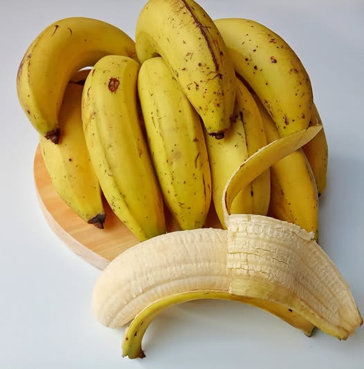 Medicii au dezvăluit că mâncatul bananelor duce la…