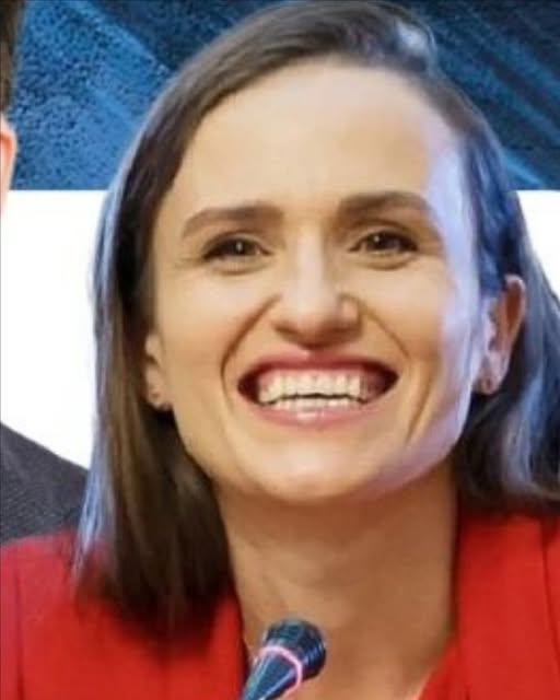 Cine este Ciprian Stănescu, partenerul Oanei Țoiu. Cei doi au împreuna…Vezi in comentarii