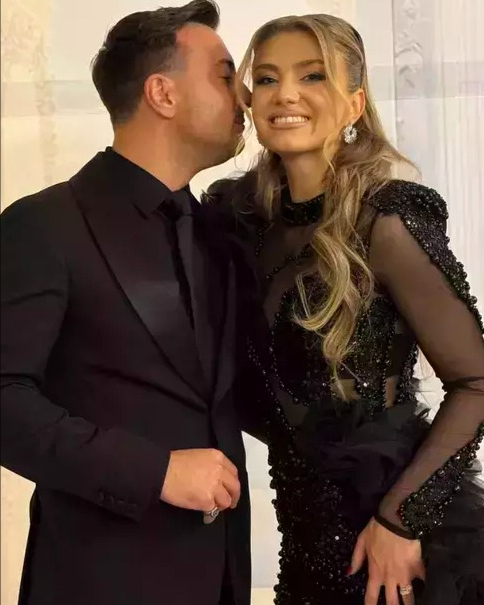 Nimeni nu se aștepta la asta! Cu puțin timp înainte de anunțul divorțului, Codruța Filip și soacra ei…Vezi in comentarii