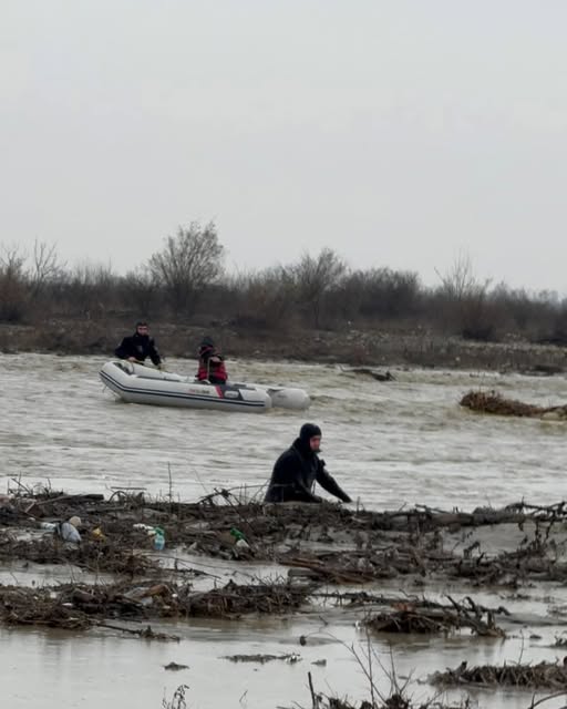 Alertฤ de cod portocaliu de inundaศii! Drum judeศean รฎnchis dupฤ o alunecare de teren… Vezi in comentarii