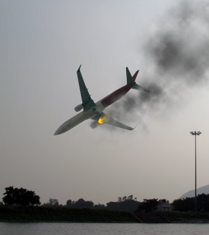 Avion cu 101 oameni la bord, la un pas de catastrofă deasupra Bacăului