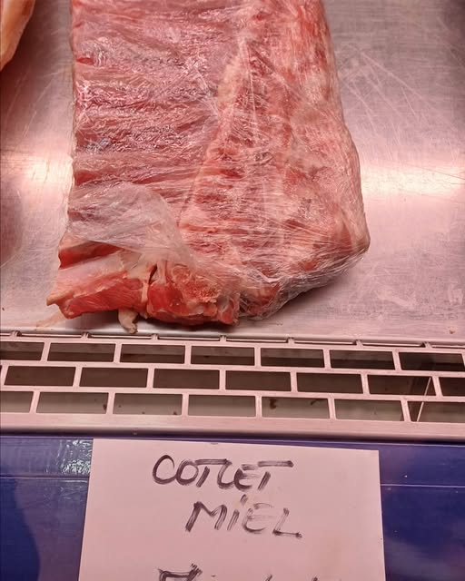Prețurile la carnea de miel explodează înainte de Paște. Cât a ajuns să coste un kilogram de cotlet… Vezi in comentarii