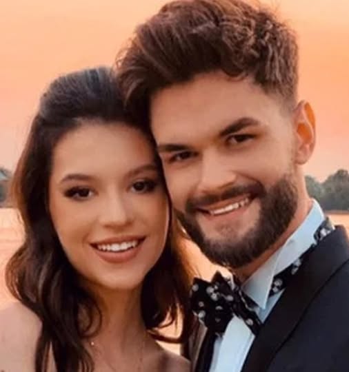 Surpriză uriașă! Este însărcinată și nimeni nu a bănuit până acum… Vezi in comentarii