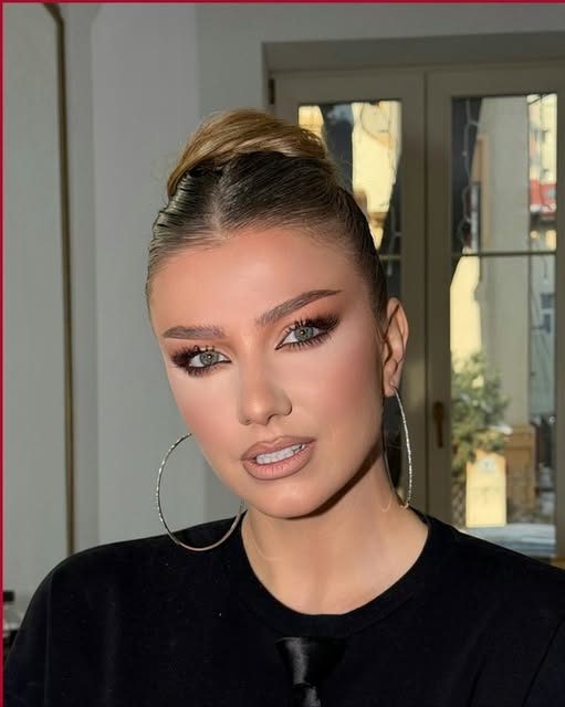 Codruศa Filip, prima reacศie dupฤ ce Valentin Sanfira a plecat cu noua iubitฤ! Cum aratฤ viaศa ei la o lunฤ de la divorศ… Vezi in comentarii