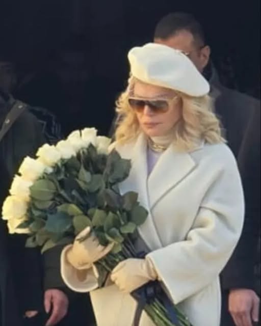 Pierdere după pierdere pentru loredana groza! artista, din nou în doliu… Vezi in comentarii