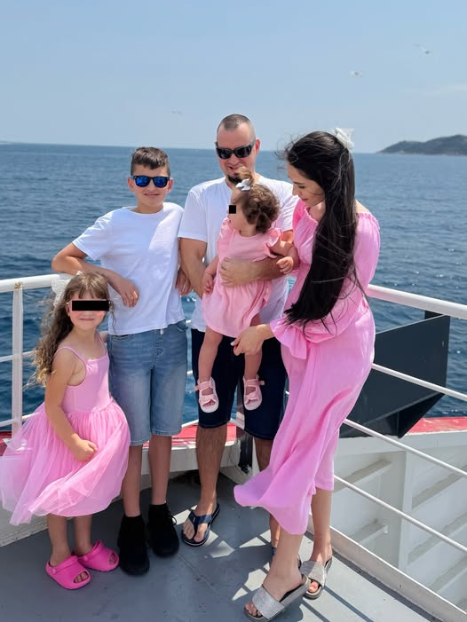 El este românul de 39 de ani care a mvrit pe o plajă din.