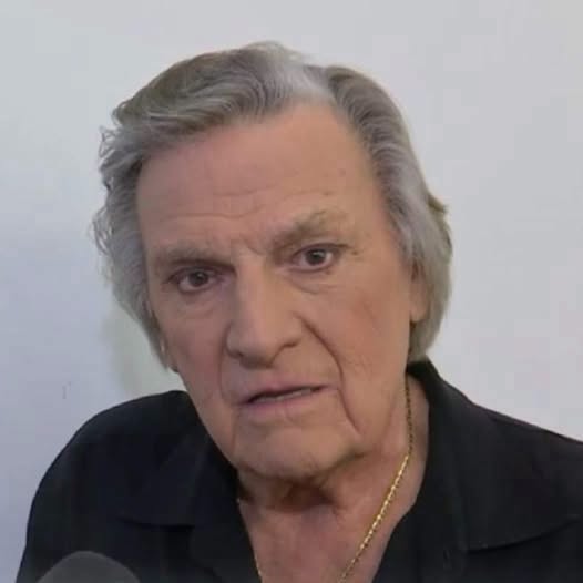 BREAKING NEWS! Florin Piersic… Vezi mai mult
