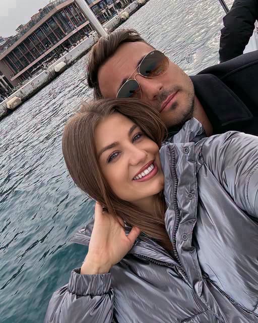 Ș0C! Codruța Filip și Valentin Sanfira, surprinși împreună în… Vezi mai mult