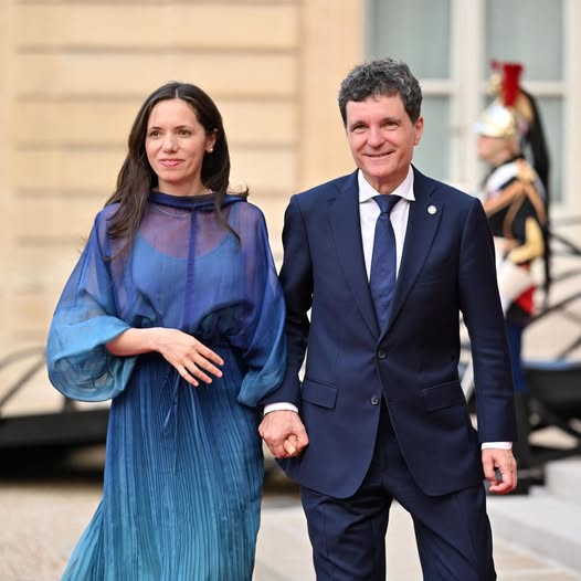Nicușor Dan tocmai a confirmat! El și Mirabela Grădinaru… Vezi mai mult