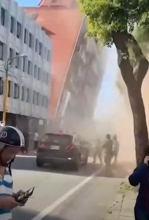ACUM! Cutremur DEVASTATOR de 7,7 în… Vezi mai mult