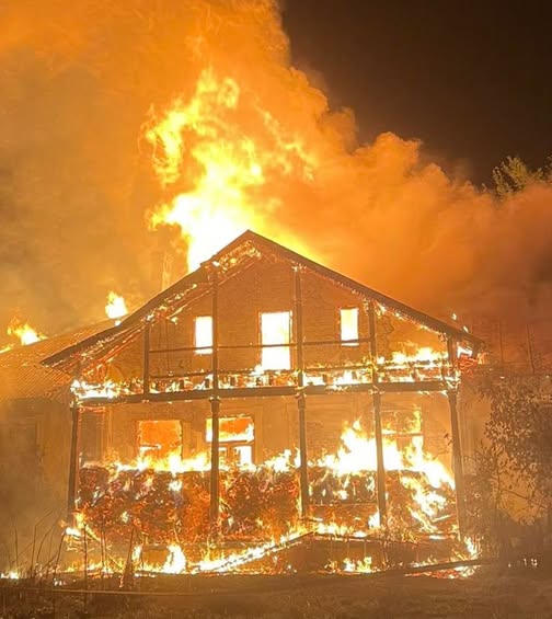 16 elevi au AR$ DE VII, în urma incendiului din… Vezi mai mult